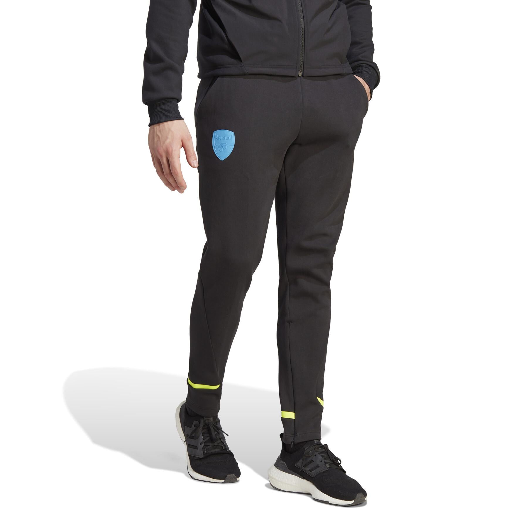 hz2051_3_apparel_on_model_stan