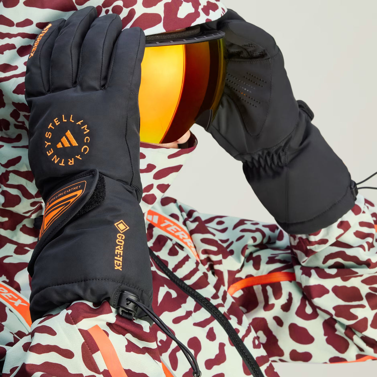 Adidas by Stella McCartney PrimaLoft® GORE-TEX Terrex Gloves  IX6595